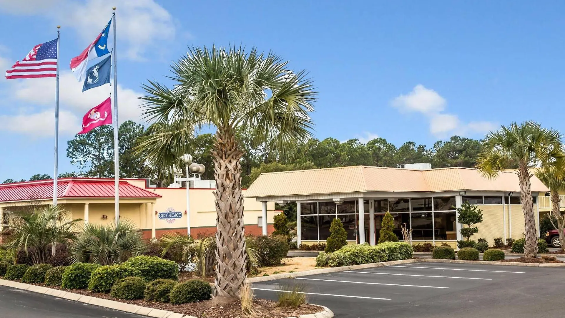 6 Airport Hotels Near New Hanover County Park Dept for Easy Access