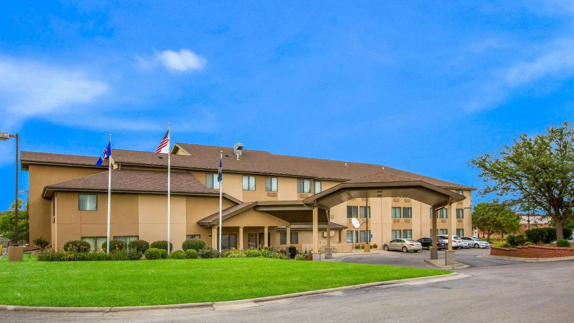 Where to Stay in Kansas: 14 Best Cheap & Budget Hotels
