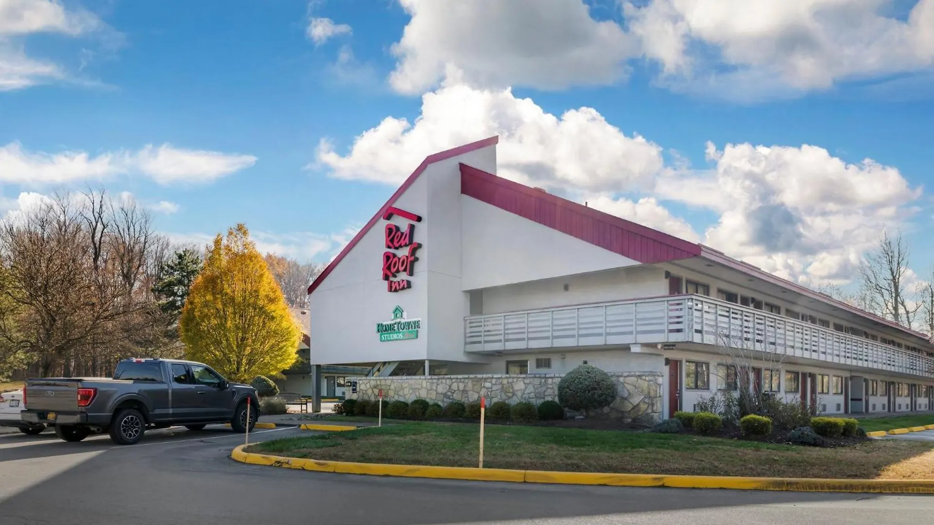 Staying in New York State: 7 Red Roof Inn Hotels Compared